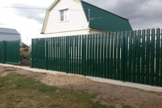 Забор из евроштакетника на ленточном фундаменте 70 метров фото в Солнечногорске-30