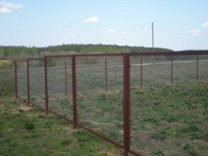 Забор из сетки рабицы в натяг секционный 12 метров фото в Солнечногорске-30